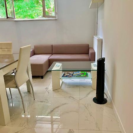 Lesjardinsfleuris Apartment Mandelieu La Napoule Bagian luar foto