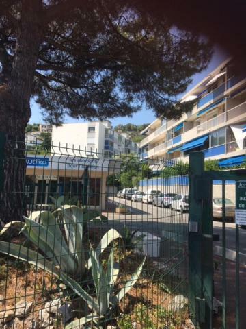Lesjardinsfleuris Apartment Mandelieu La Napoule Bagian luar foto